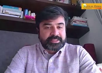 What should investors who are seeing a 30% fall in their portfolio